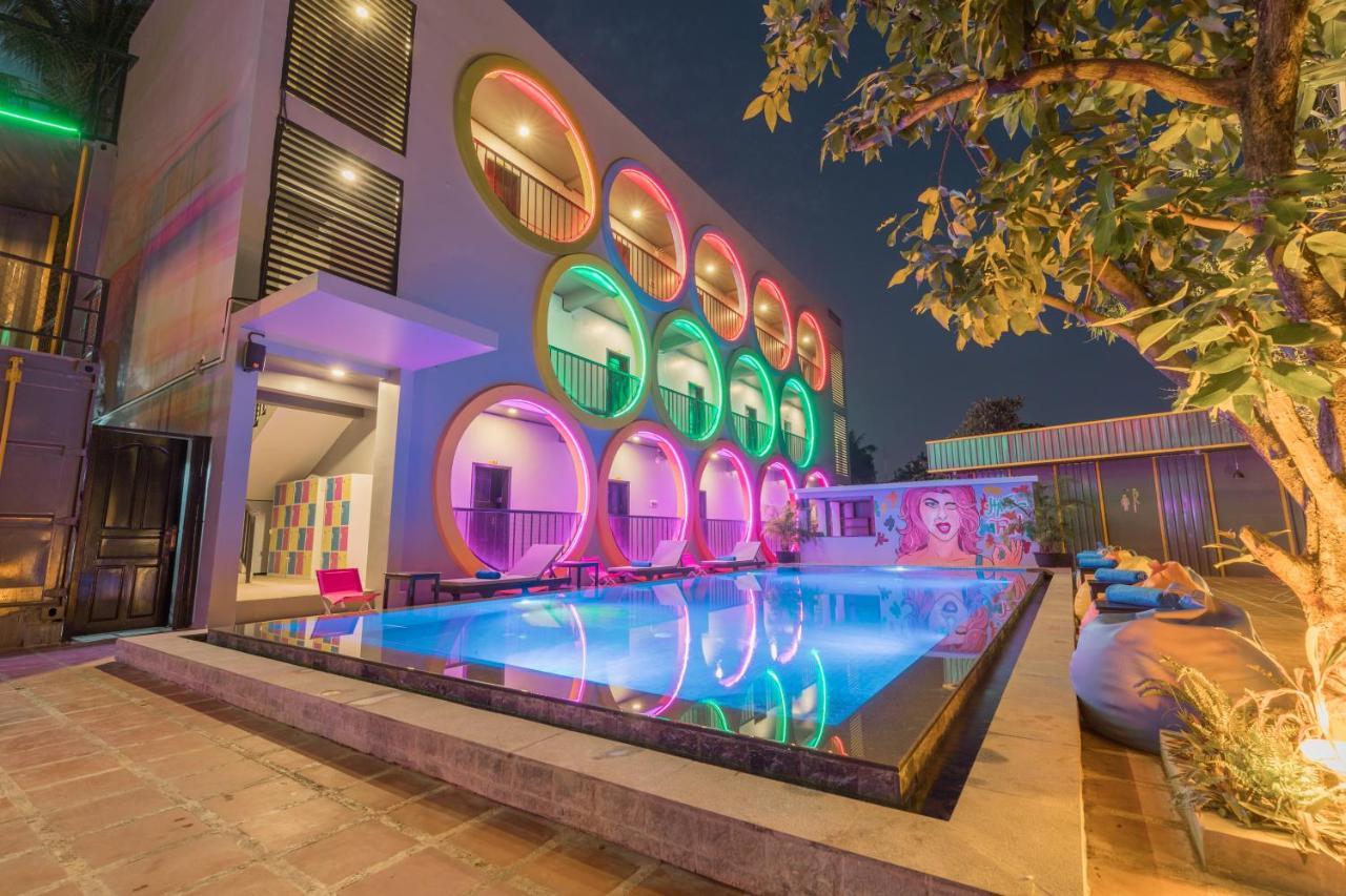 White Rabbit Hostel เสียมราฐ ภายนอก รูปภาพ