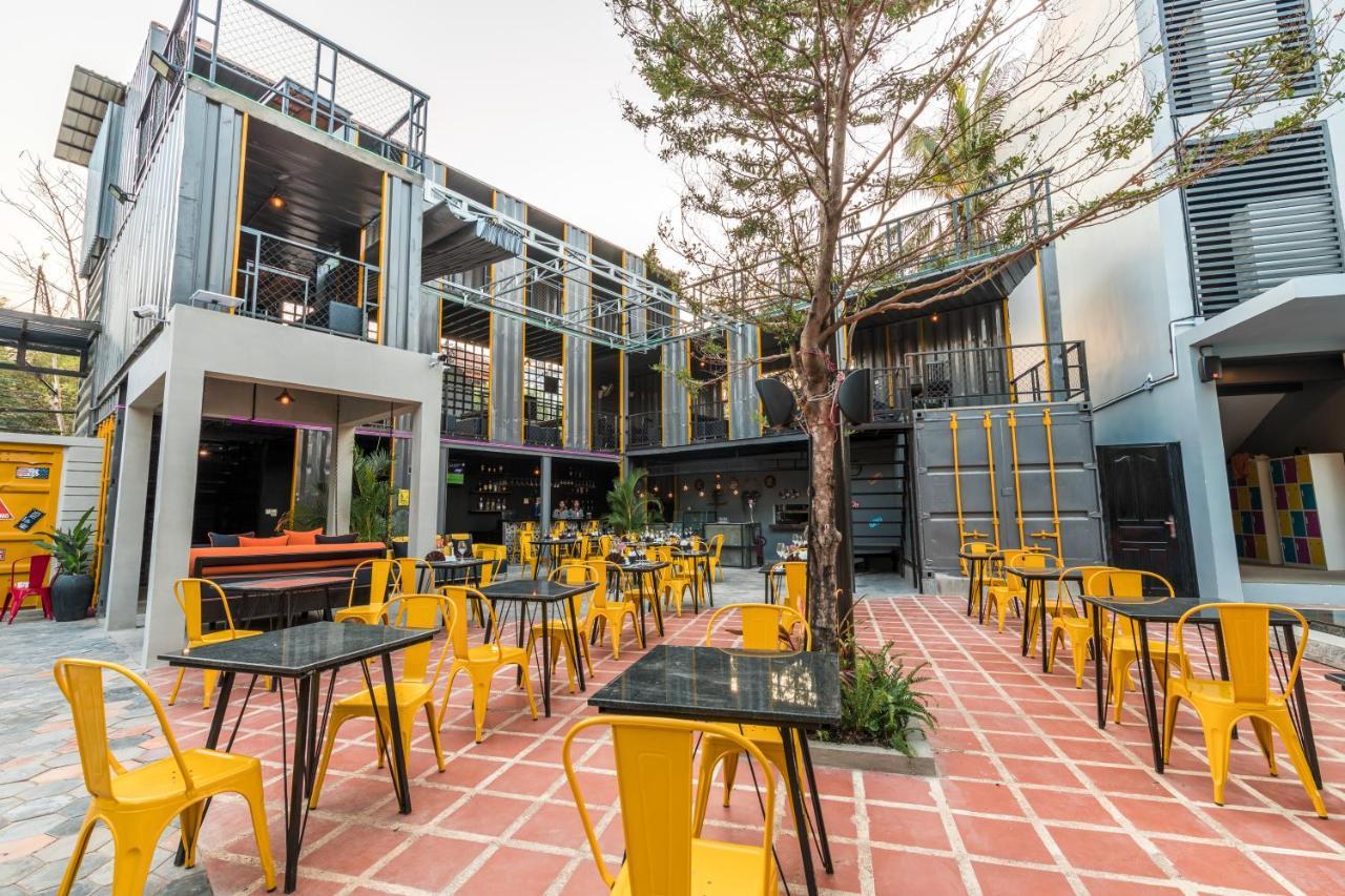 White Rabbit Hostel เสียมราฐ ภายนอก รูปภาพ