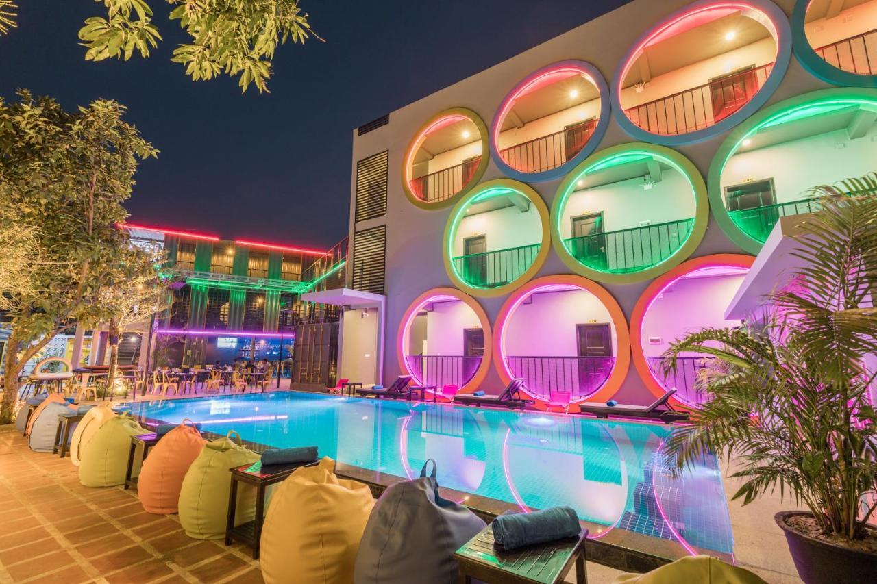 White Rabbit Hostel เสียมราฐ ภายนอก รูปภาพ