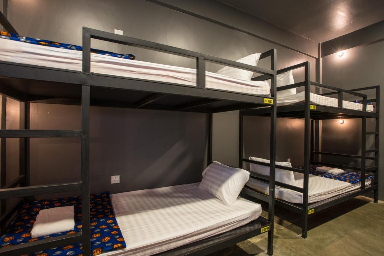 White Rabbit Hostel เสียมราฐ ภายนอก รูปภาพ