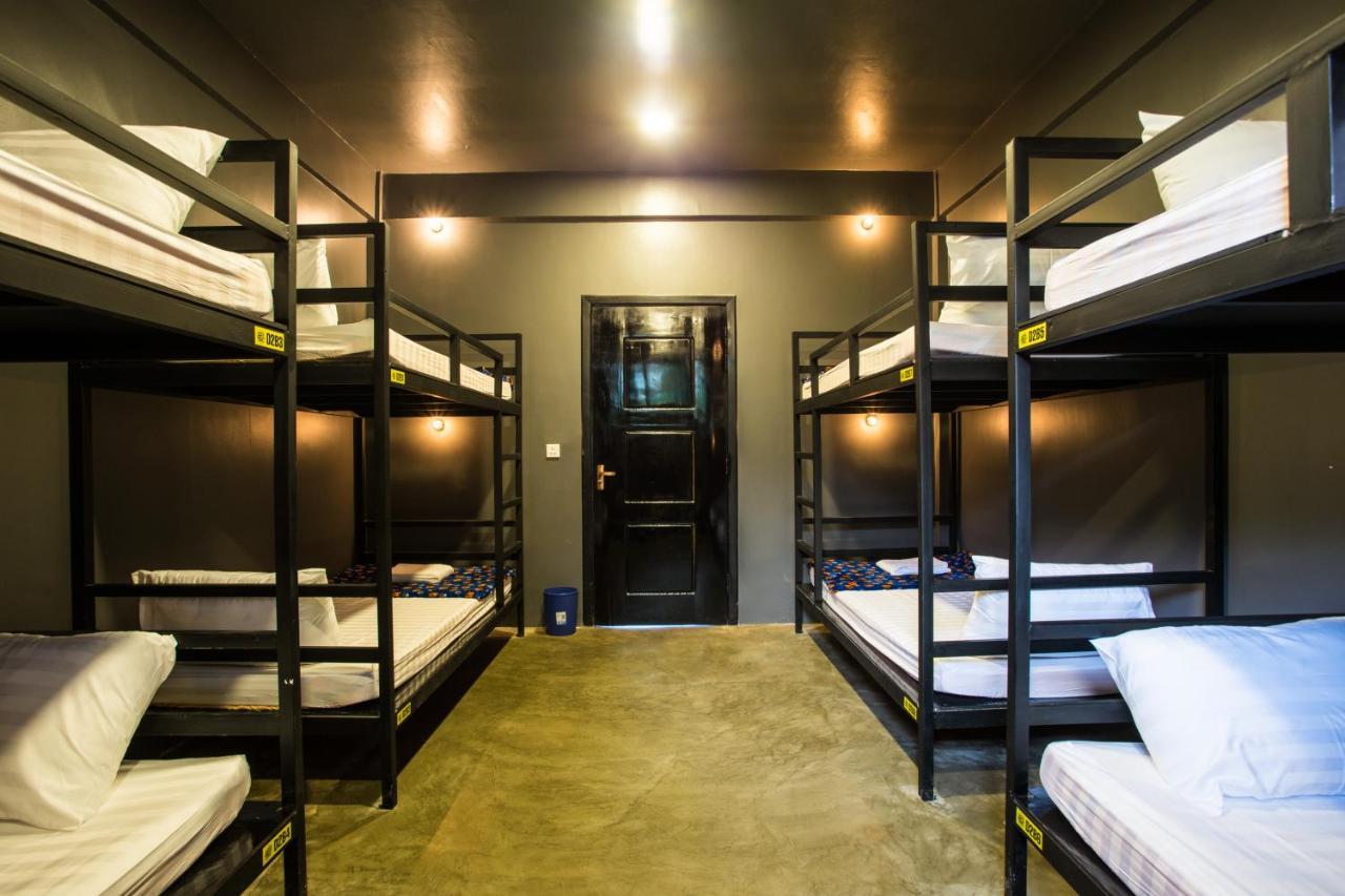 White Rabbit Hostel เสียมราฐ ภายนอก รูปภาพ