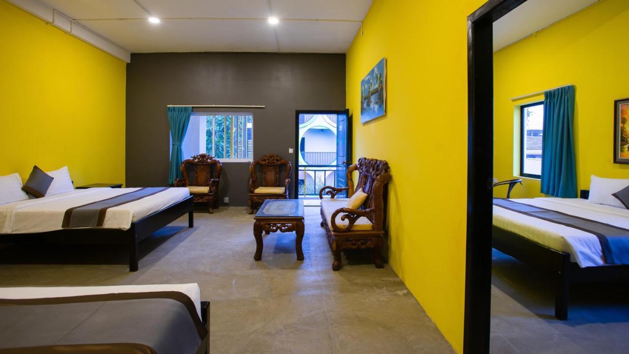 White Rabbit Hostel เสียมราฐ ภายนอก รูปภาพ