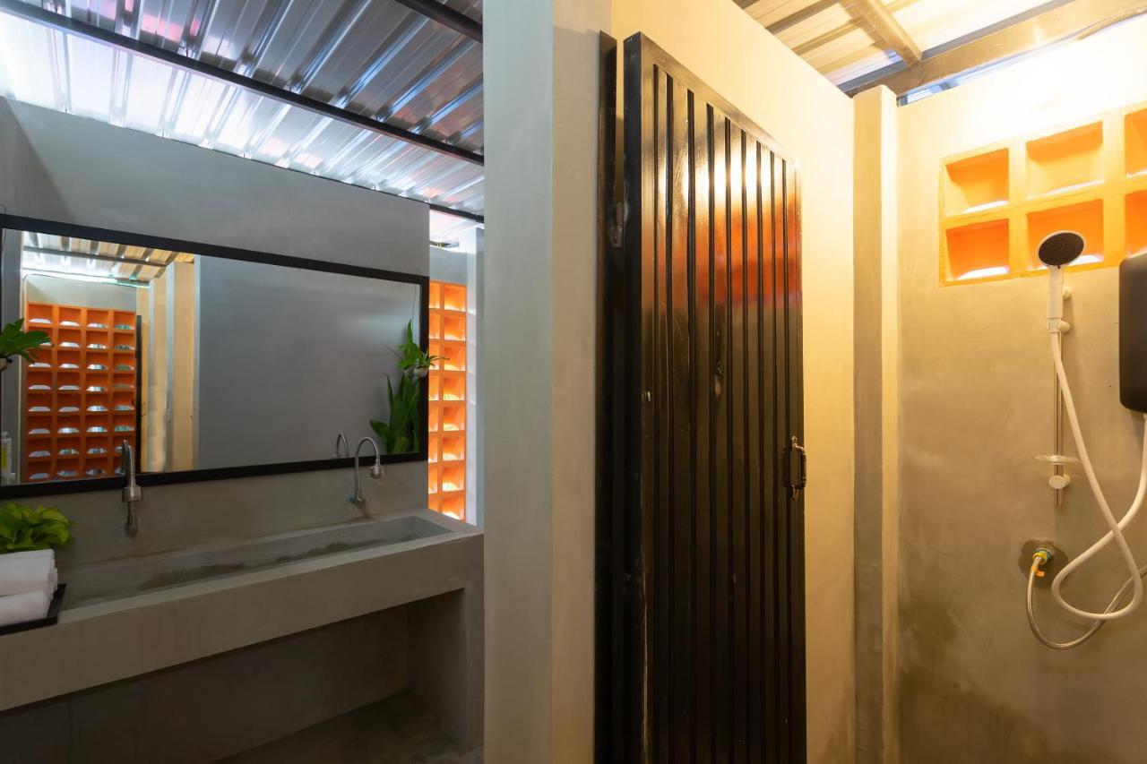 White Rabbit Hostel เสียมราฐ ภายนอก รูปภาพ