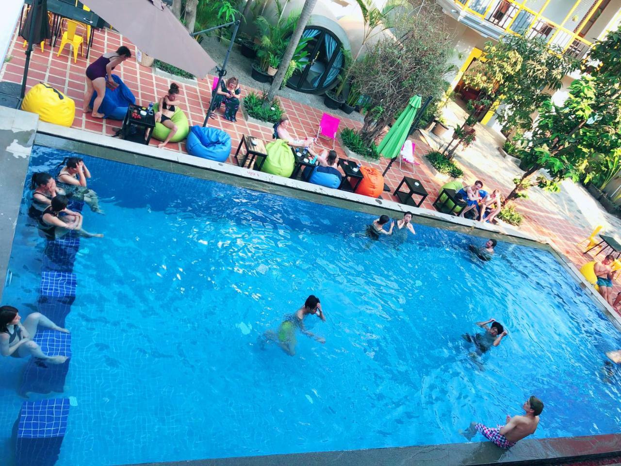 White Rabbit Hostel เสียมราฐ ภายนอก รูปภาพ